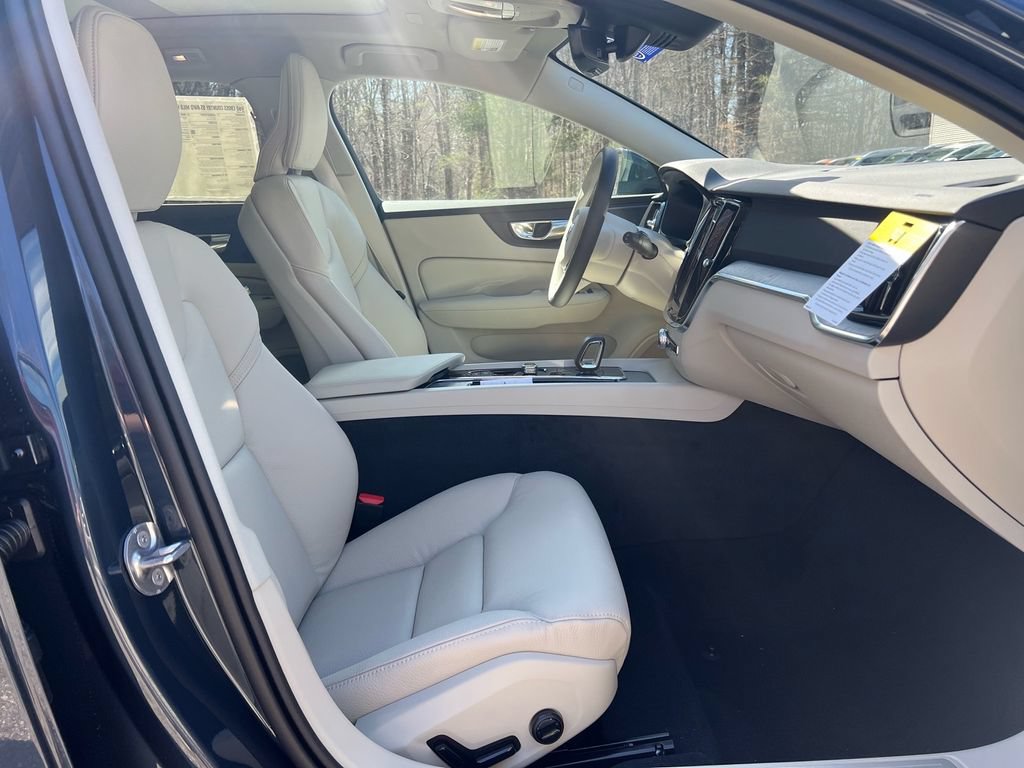 New 2026 Volvo V60 B5 Cross Country Plus w/ Protection Package Premier AWD/4WD image 28