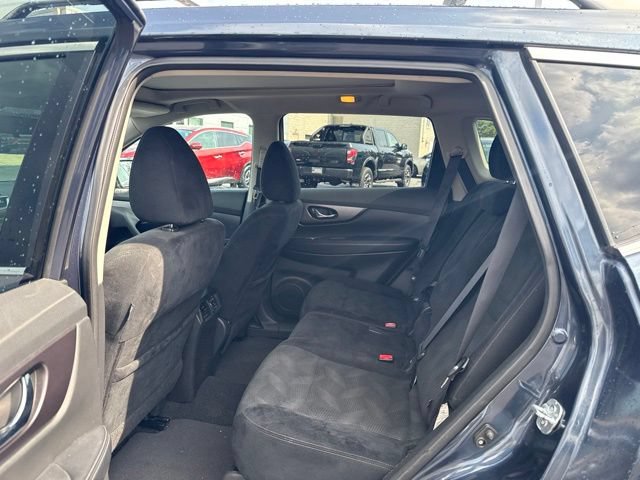 Used 2016 Nissan Rogue SV w/ SV Moonroof Package AWD/4WD image 10