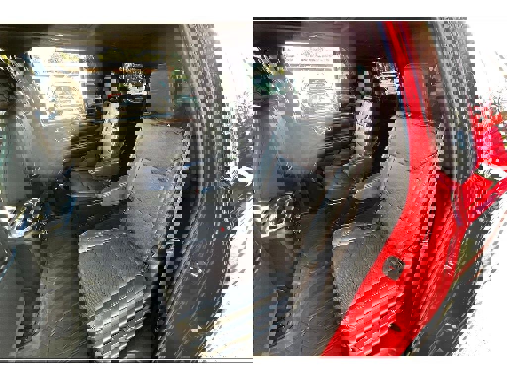 Used 2024 Chevrolet Tahoe High Country w/ Advanced Technology Package AWD/4WD image 28