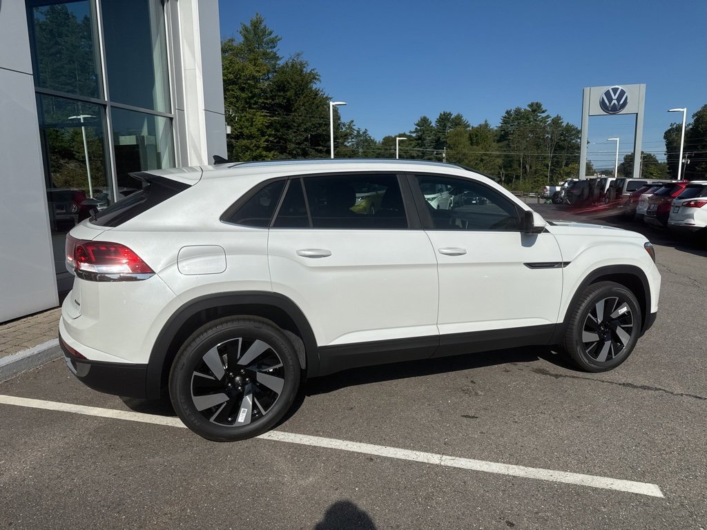 New 2026 Volkswagen Atlas Cross Sport SE image 11