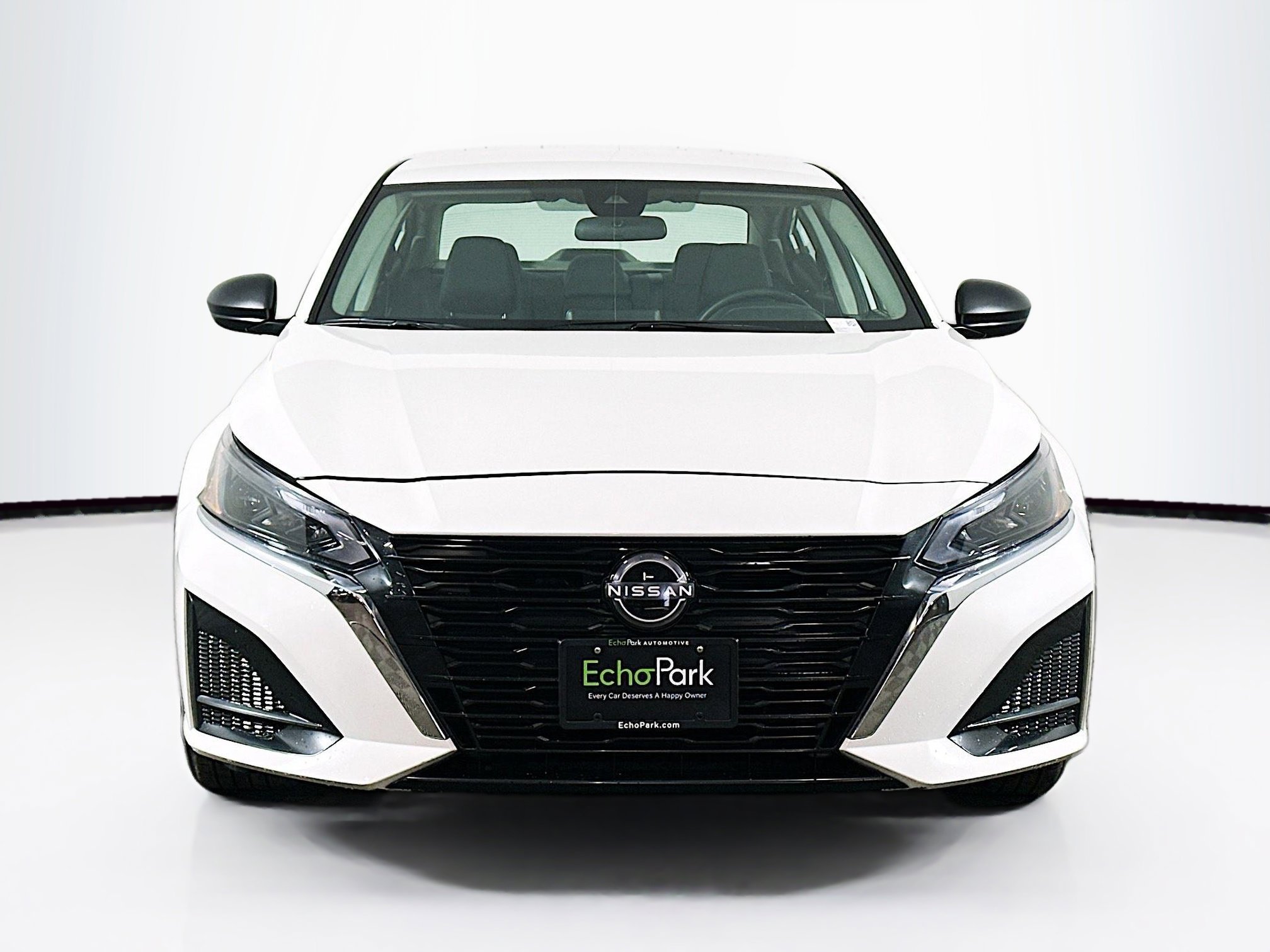 Used 2025 Nissan Altima 2.5 SV image 2