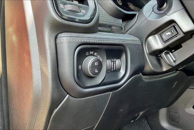 Used 2023 RAM 2500 Limited image 32