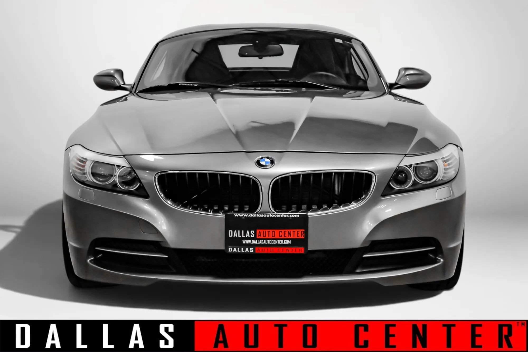 Used 2010 BMW Z4 sDrive30i RWD image 2
