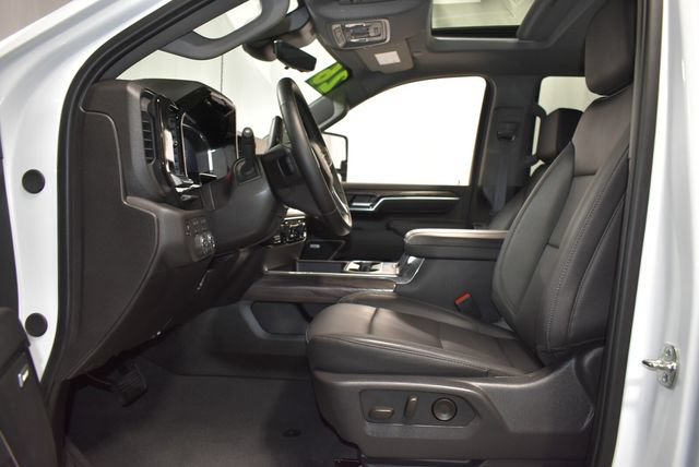Certified 2026 Chevrolet Silverado 2500 LTZ w/ LTZ Premium Package AWD/4WD image 18