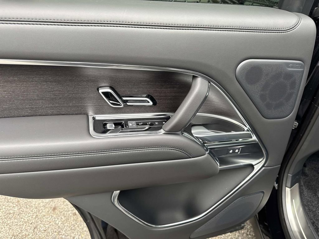 New 2026 Land Rover Range Rover SE AWD/4WD image 13