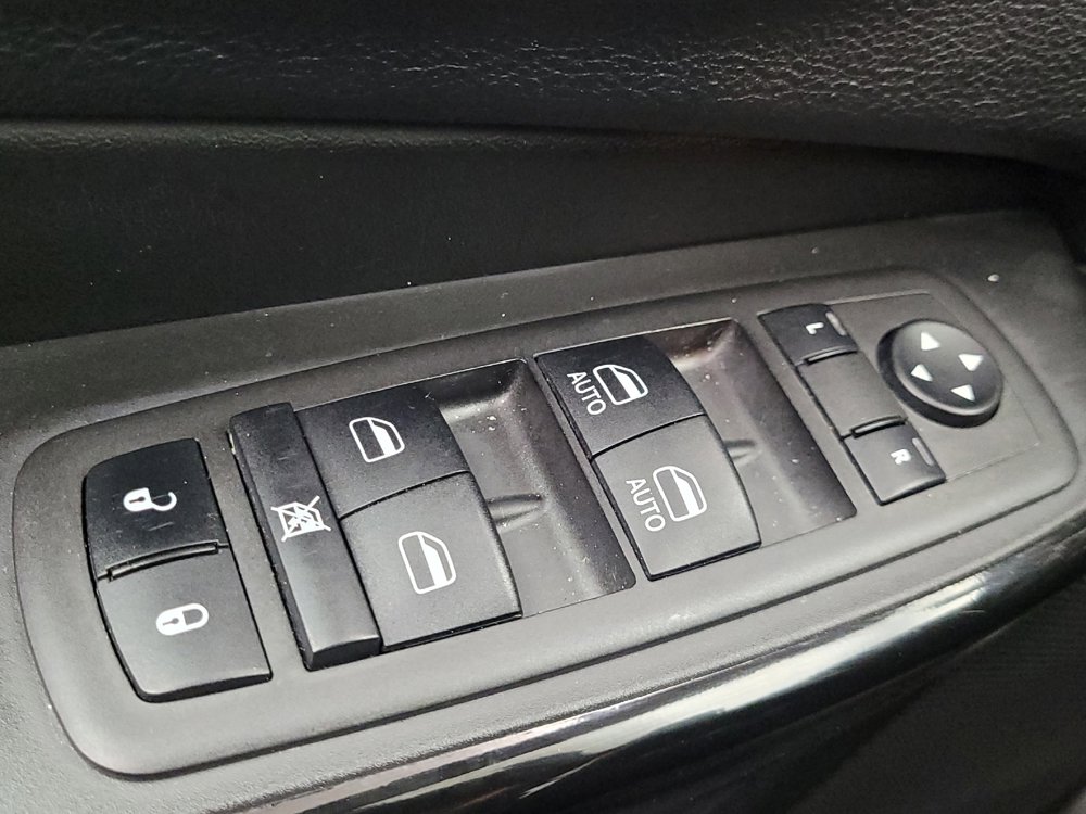 Used 2023 Jeep Cherokee Altitude Lux image 27