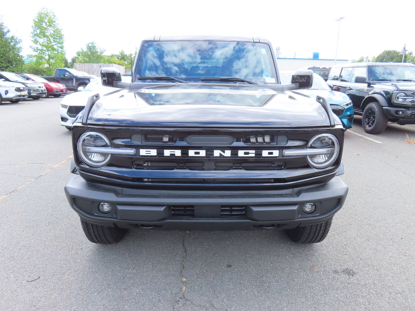 New 2026 Ford Bronco Outer Banks AWD/4WD image 2