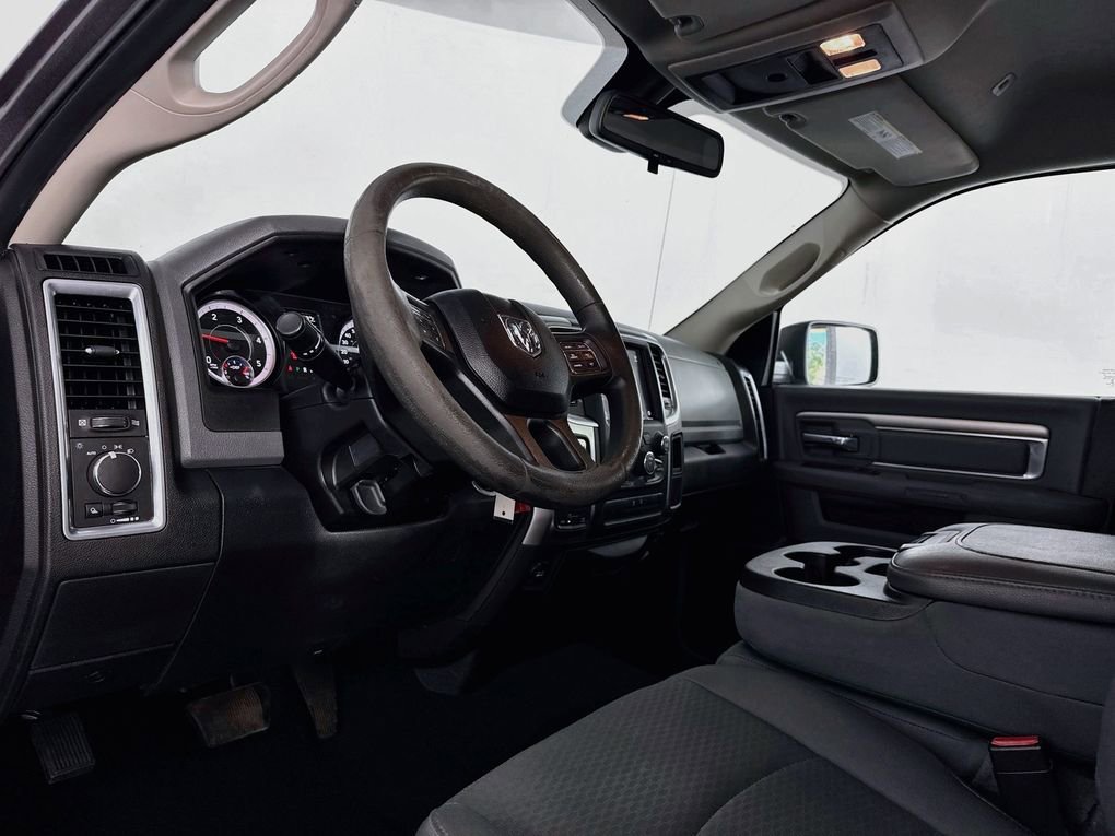 Used 2018 RAM 1500 Classic SLT image 14