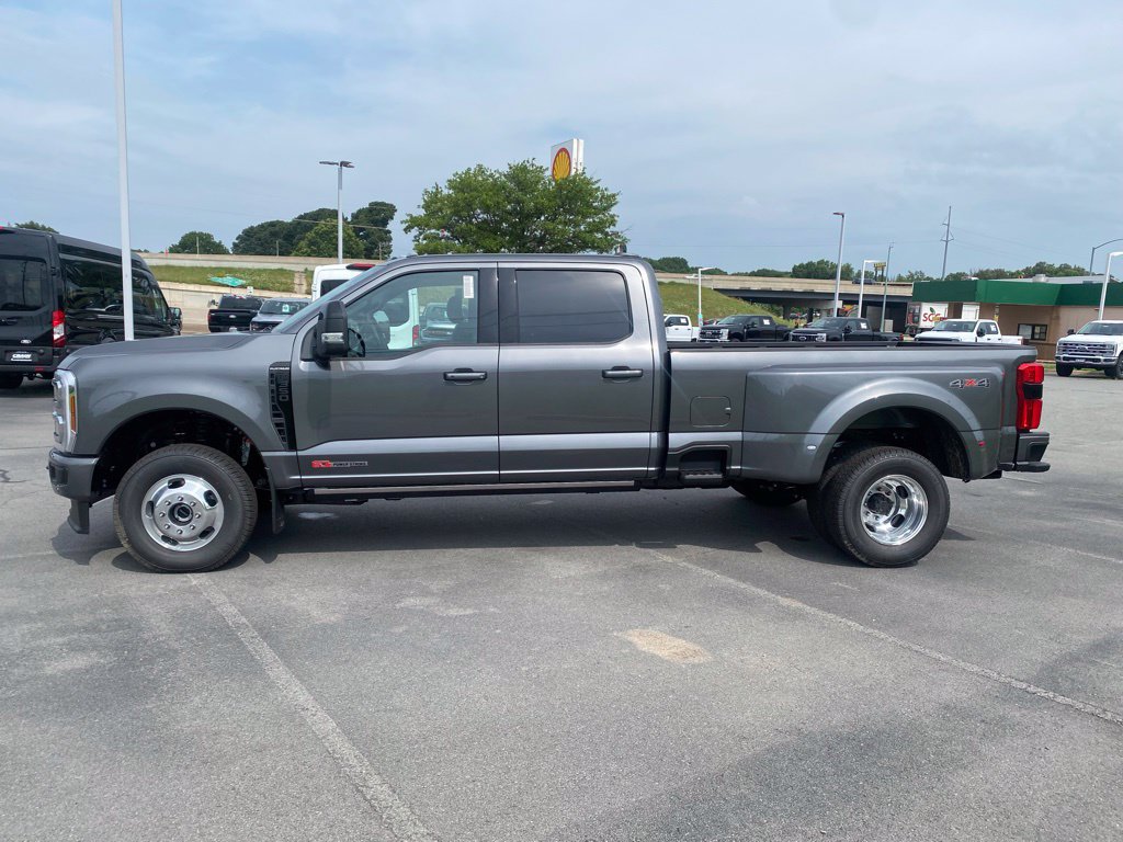 New 2026 Ford F350 Platinum AWD/4WD image 4