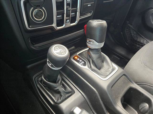 Used 2018 Jeep Wrangler Unlimited Sport S AWD/4WD image 15