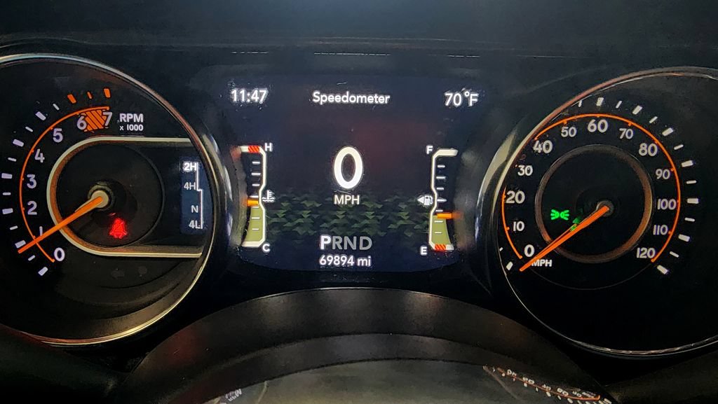 Used 2021 Jeep Wrangler Unlimited Sahara AWD/4WD image 22