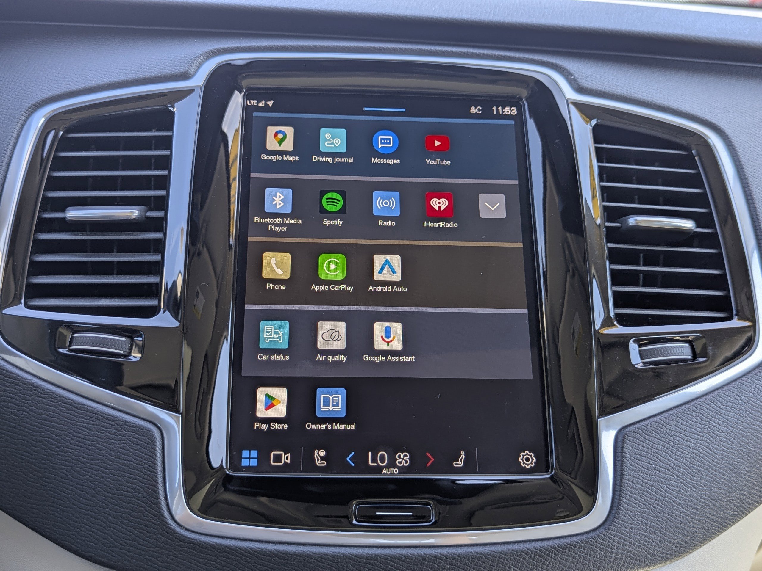 Used 2023 Volvo XC90 T8 Plus w/ Protection Package Premier image 26