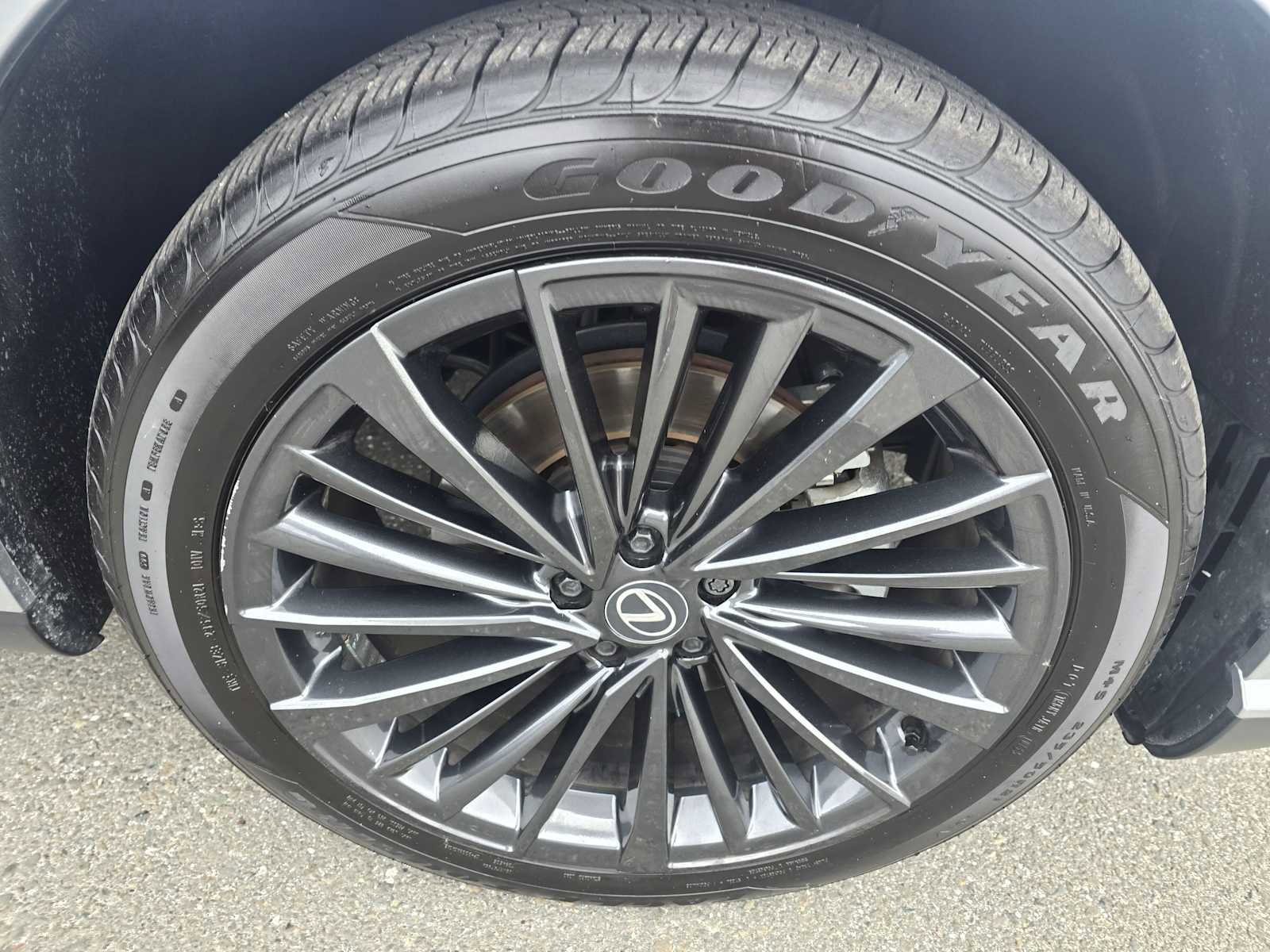 Certified 2025 Lexus RX 350h w/ Convenience Package image 9