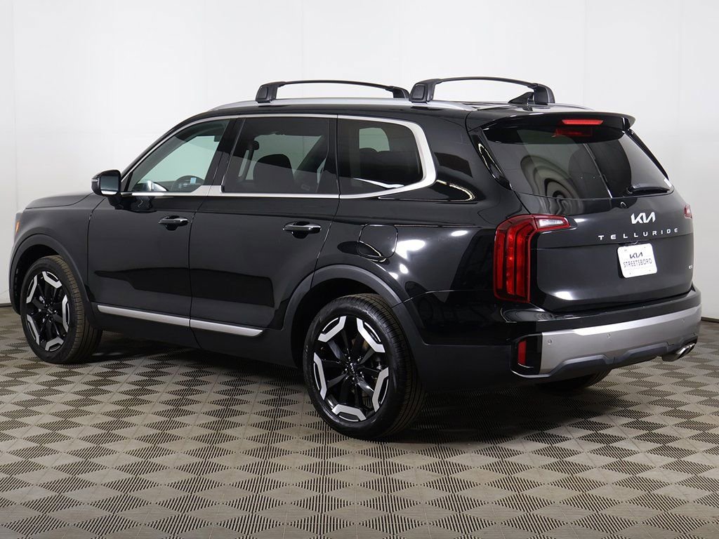 Used 2025 Kia Telluride S image 11
