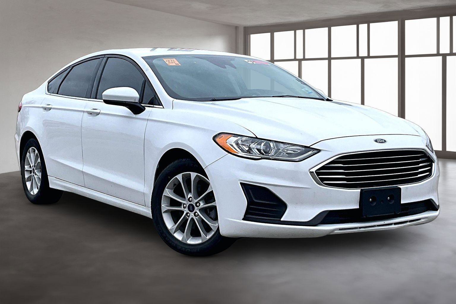 Used 2020 Ford Fusion SE image 10