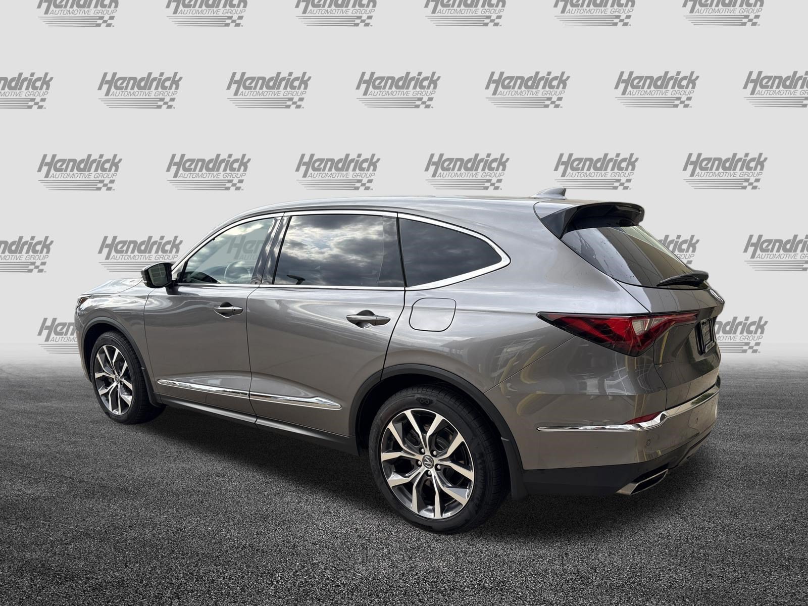 Used 2022 Acura MDX w/ Technology Package AWD/4WD image 8