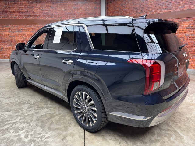 Used 2024 Hyundai Palisade Calligraphy image 3