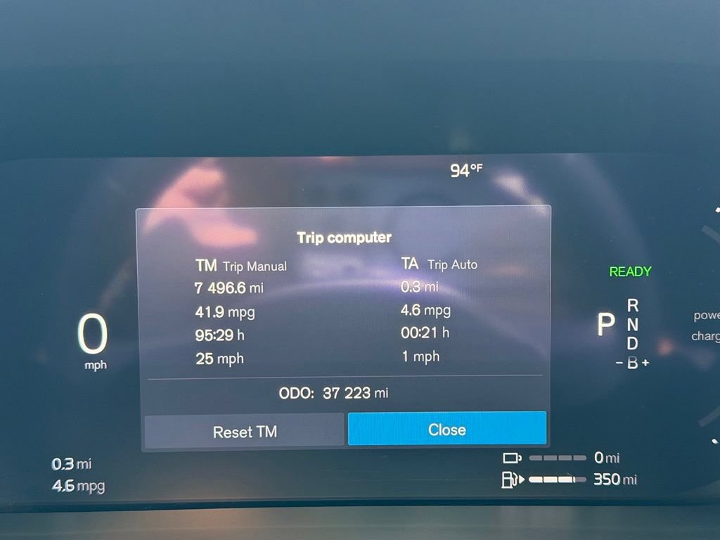 Used 2022 Volvo XC60 T8 R-Design w/ Advanced Package AWD/4WD image 12