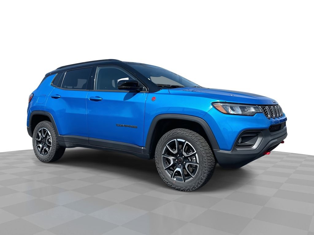 Used 2025 Jeep Compass Trailhawk image 1