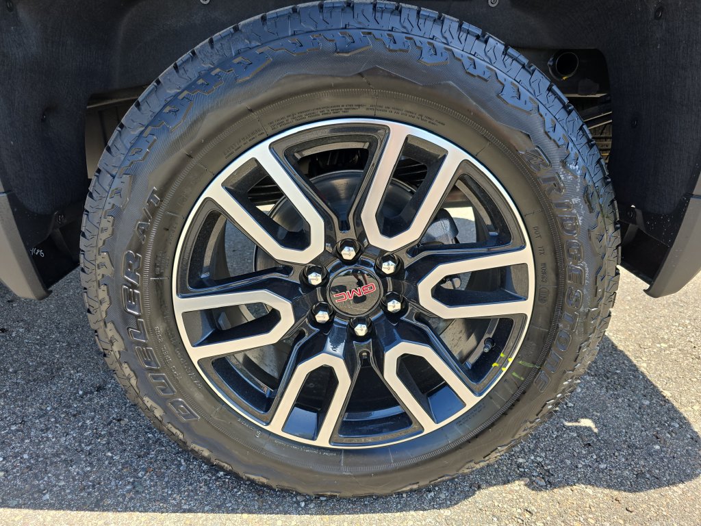 New 2026 GMC Sierra 1500 AT4 w/ AT4 Premium Package AWD/4WD image 36