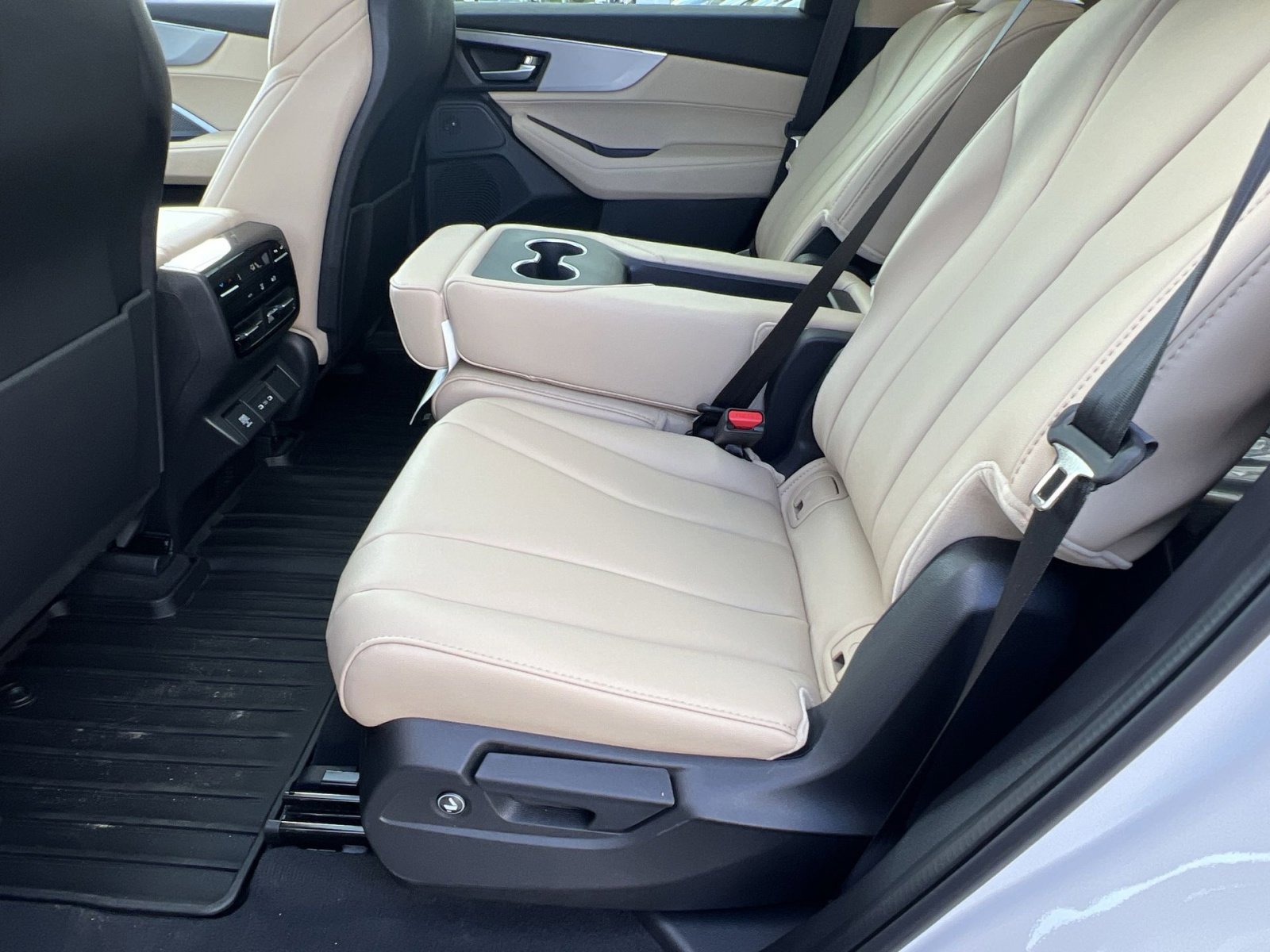 New 2026 Acura MDX SH-AWD image 22