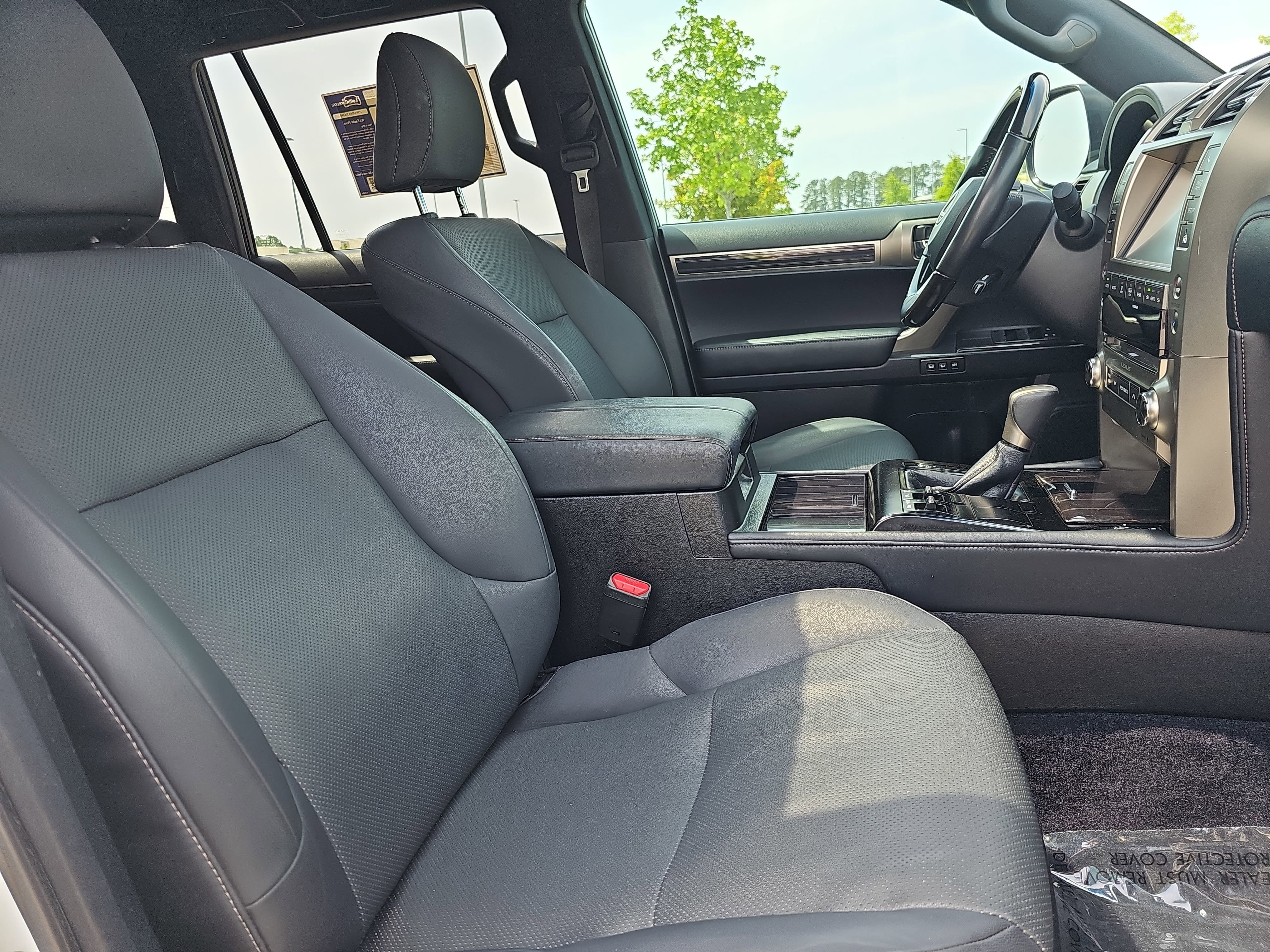 Used 2020 Lexus GX 460 Premium w/ Premium Package AWD/4WD image 10
