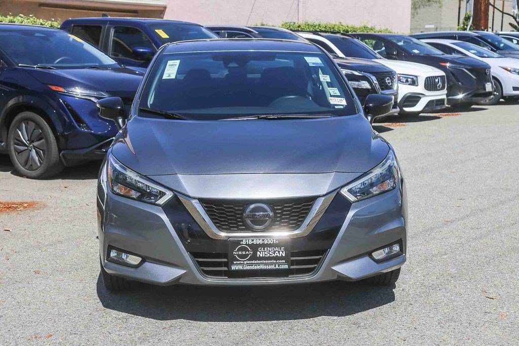 Used 2020 Nissan Versa SR FWD image 2