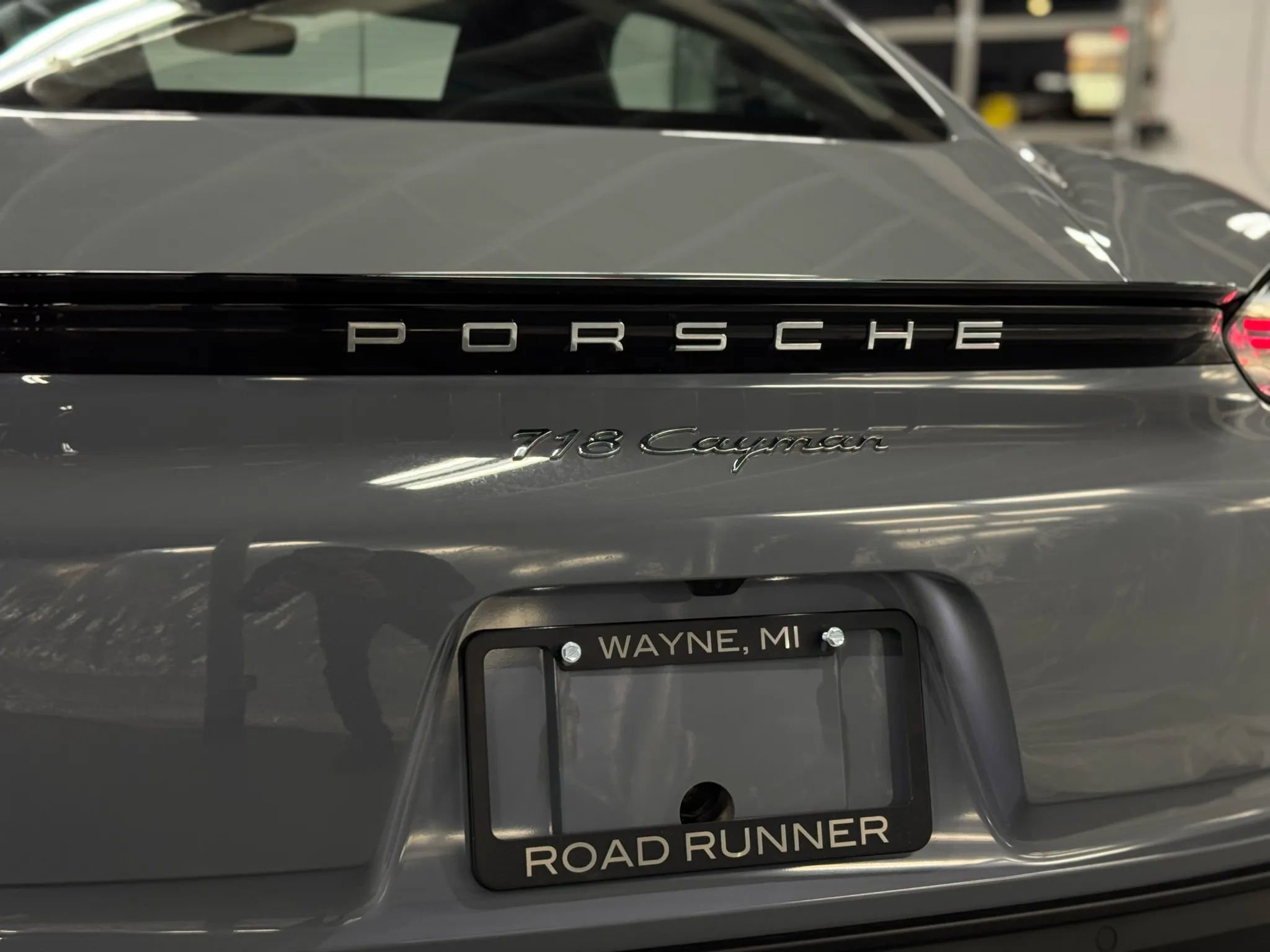 Used 2024 Porsche 718 Cayman w/ Premium Package RWD image 15