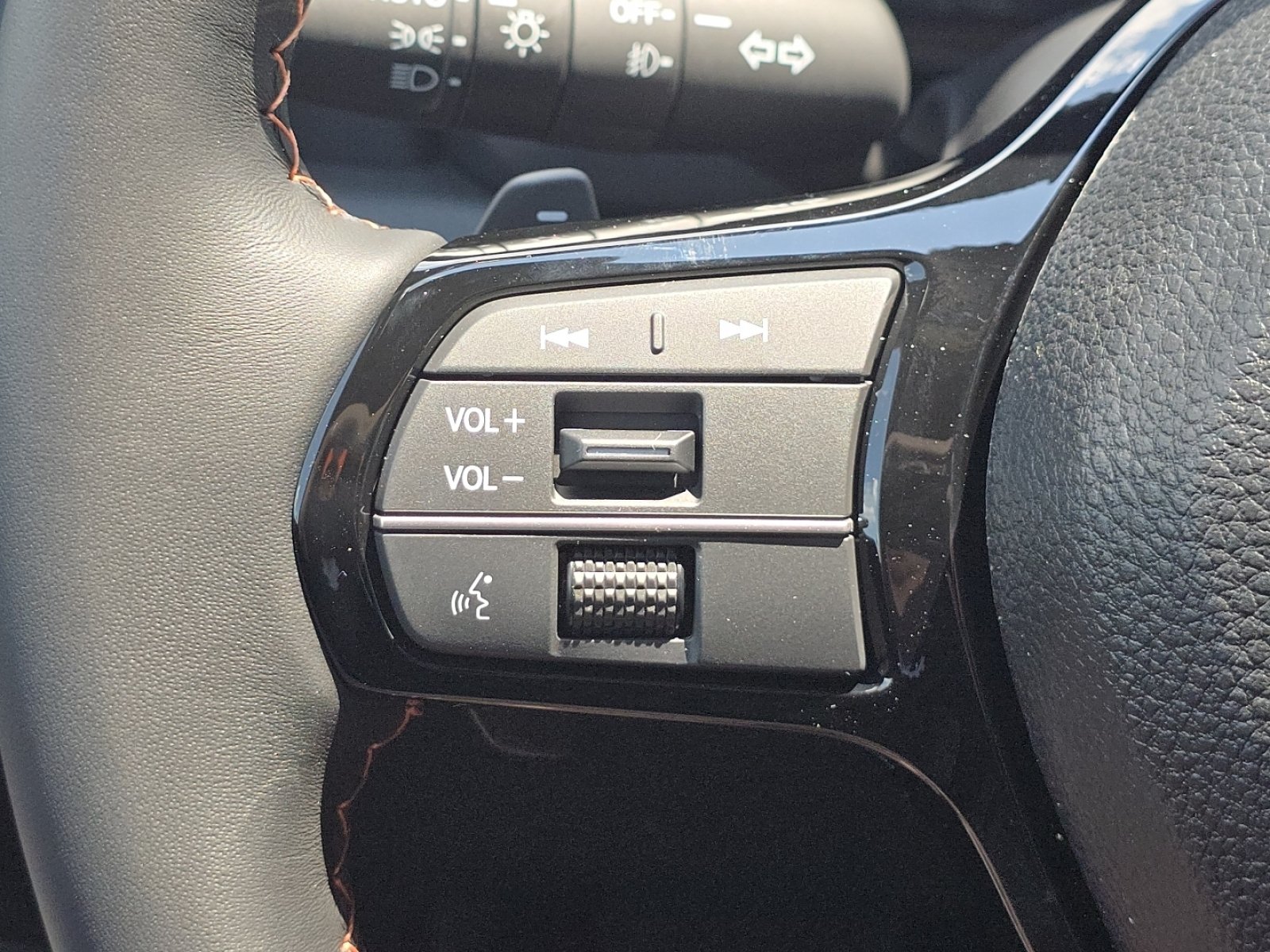 New 2026 Honda Pilot Sport image 30
