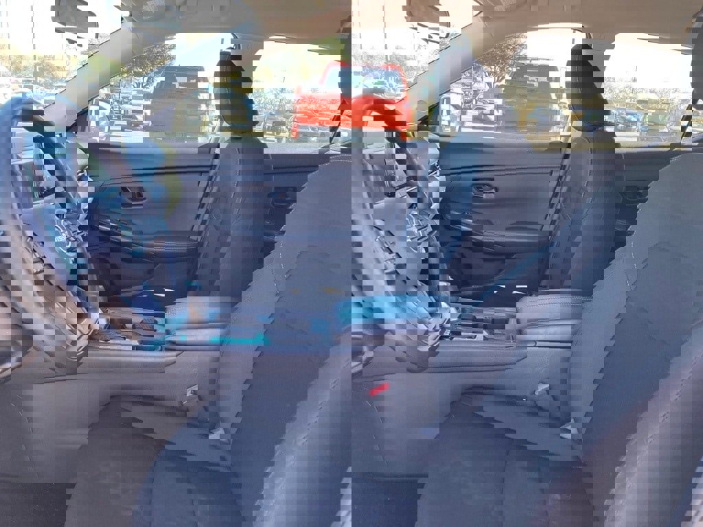 Used 2025 Nissan Sentra S image 10