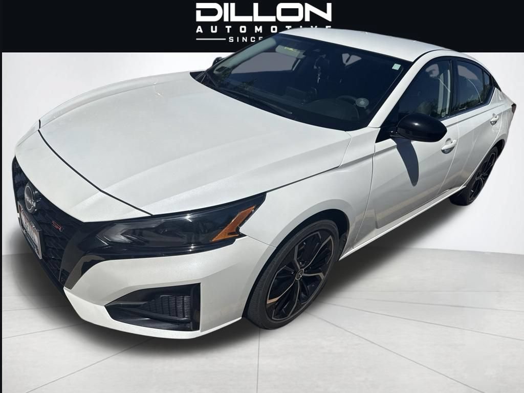 Used 2024 Nissan Altima 2.5 SR AWD/4WD image 1