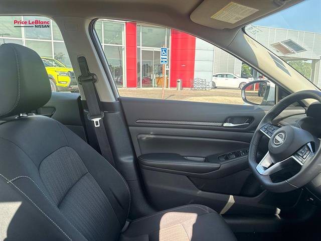 Certified 2024 Nissan Altima 2.5 SV w/ SV Premium Package AWD/4WD image 9