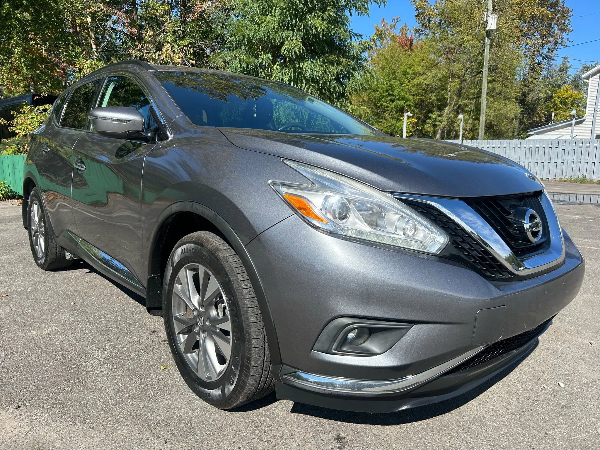 Used 2017 Nissan Murano SV image 3