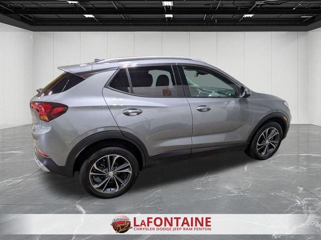 Used 2023 Buick Encore GX Essence image 6
