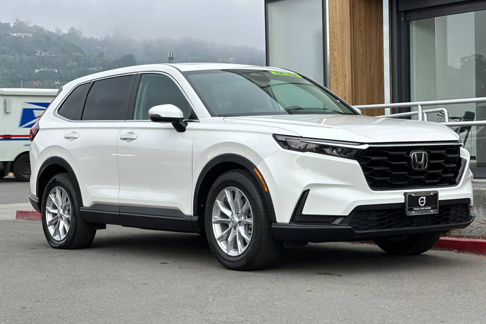 Used 2025 Honda CR-V EX image 9