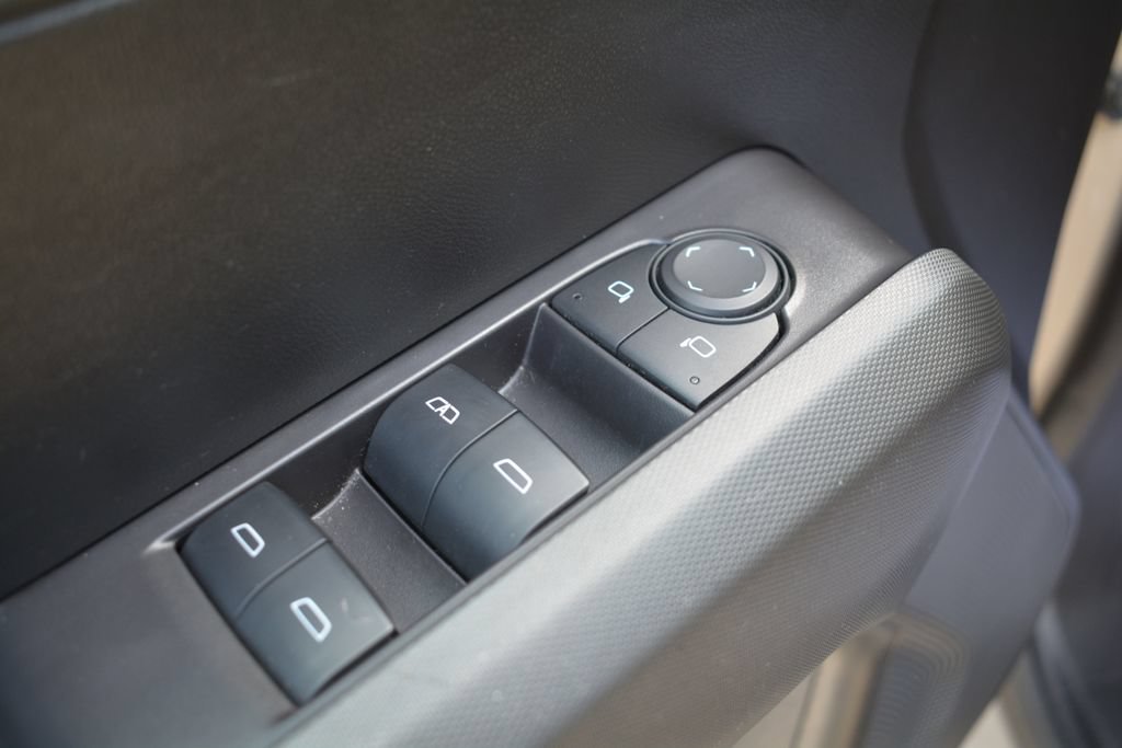 Used 2024 Chevrolet Colorado Trail Boss AWD/4WD image 8