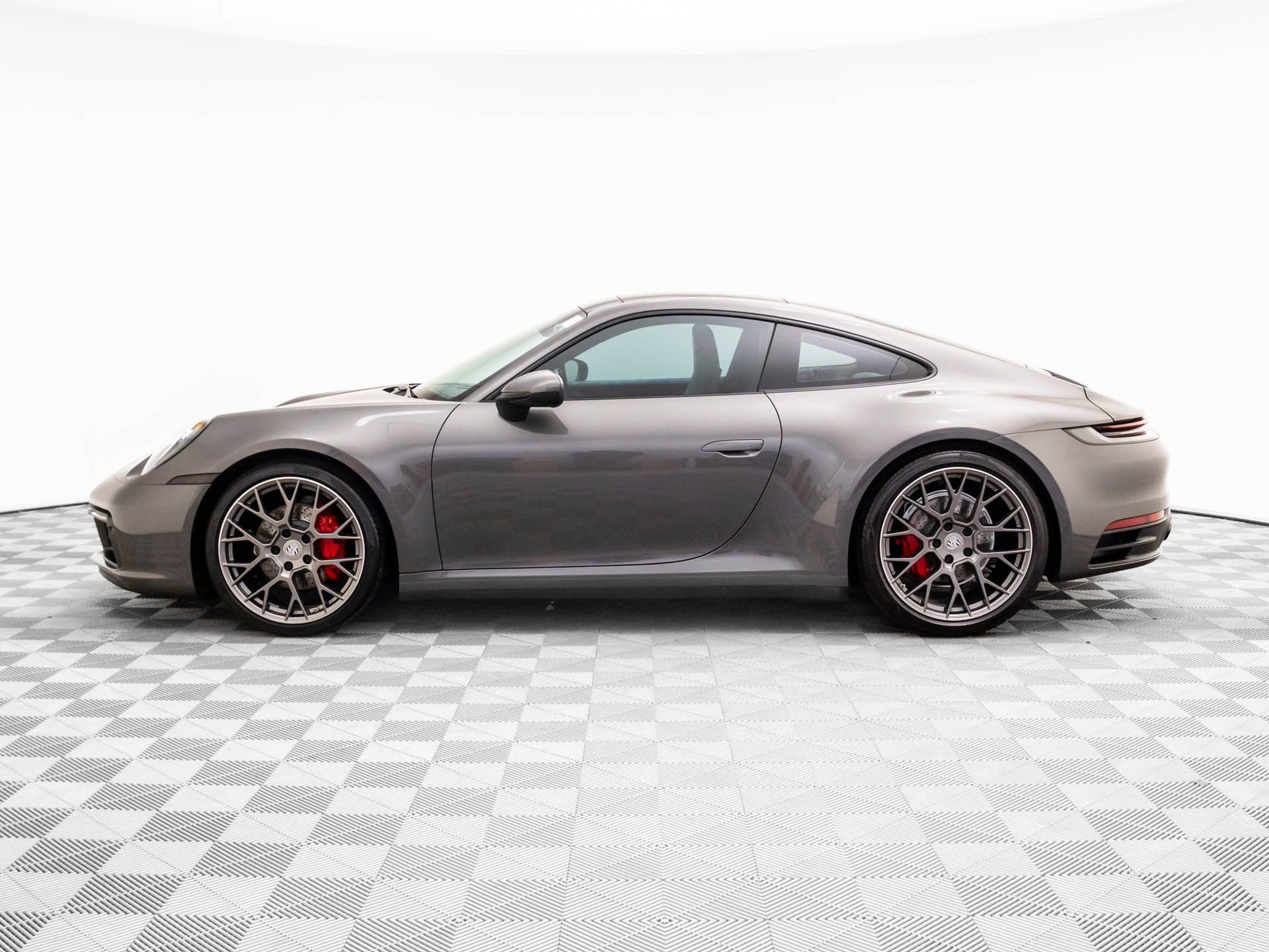 Used 2021 Porsche 911 Carrera image 2