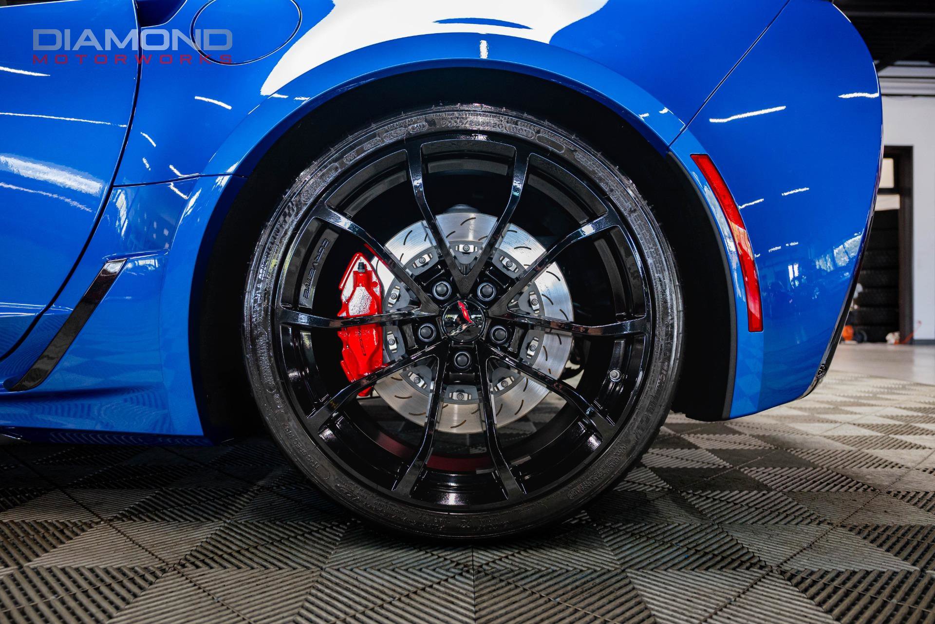 Used 2019 Chevrolet Corvette Grand Sport w/ Carbon Flash Badge Package image 89