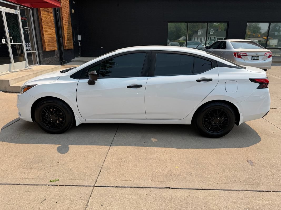 Used 2021 Nissan Versa S FWD image 15