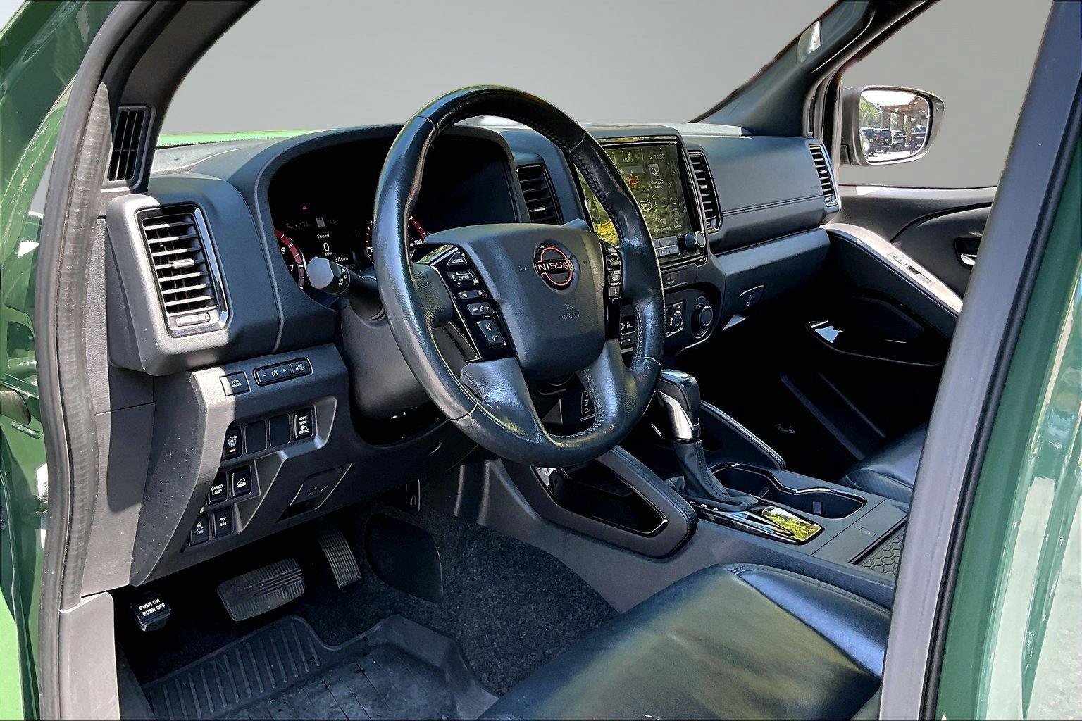 Used 2022 Nissan Frontier PRO-4X w/ Pro-4X Premium Package AWD/4WD image 14
