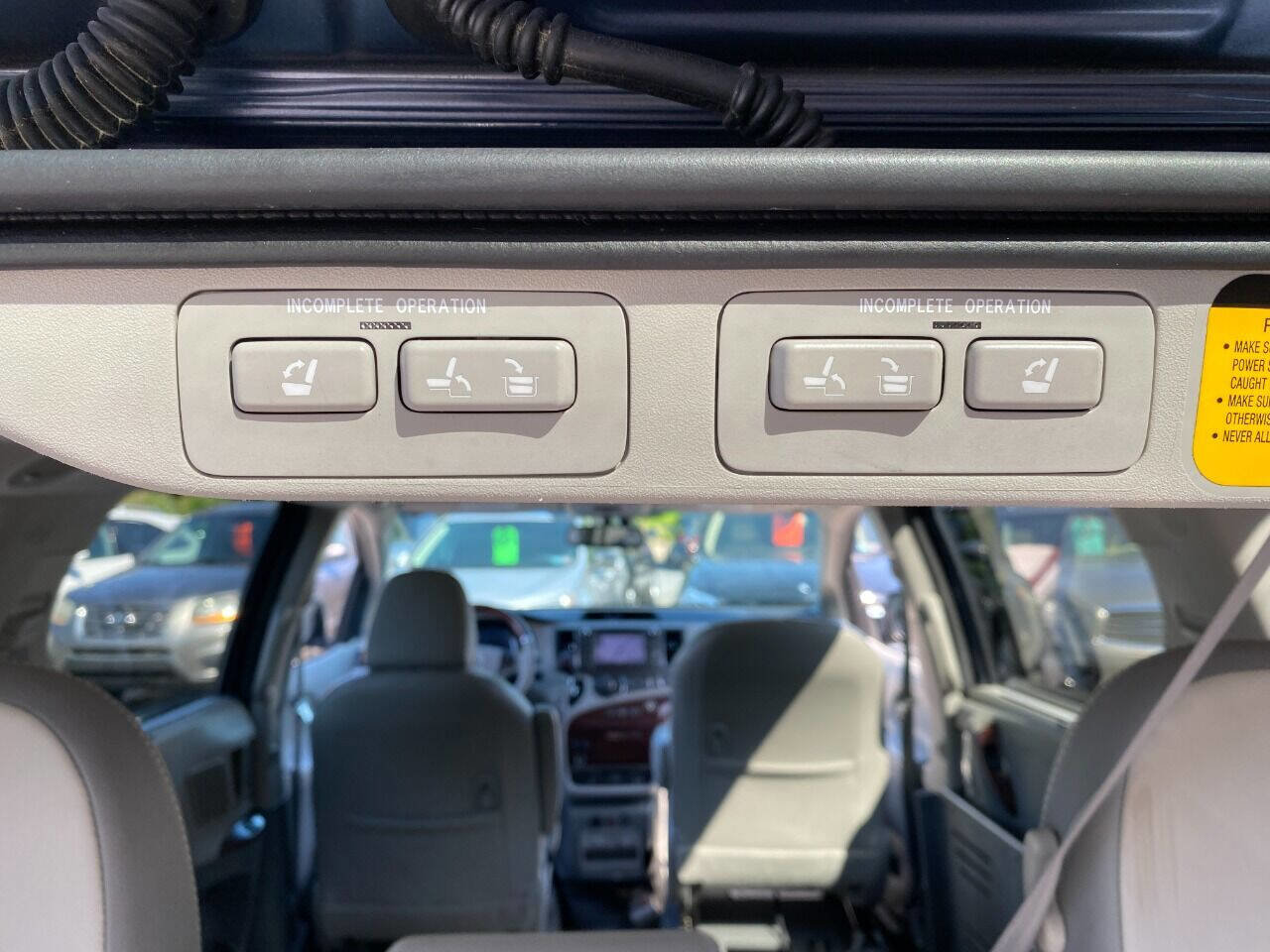 Used 2013 Toyota Sienna XLE w/ Premium Pkg image 29