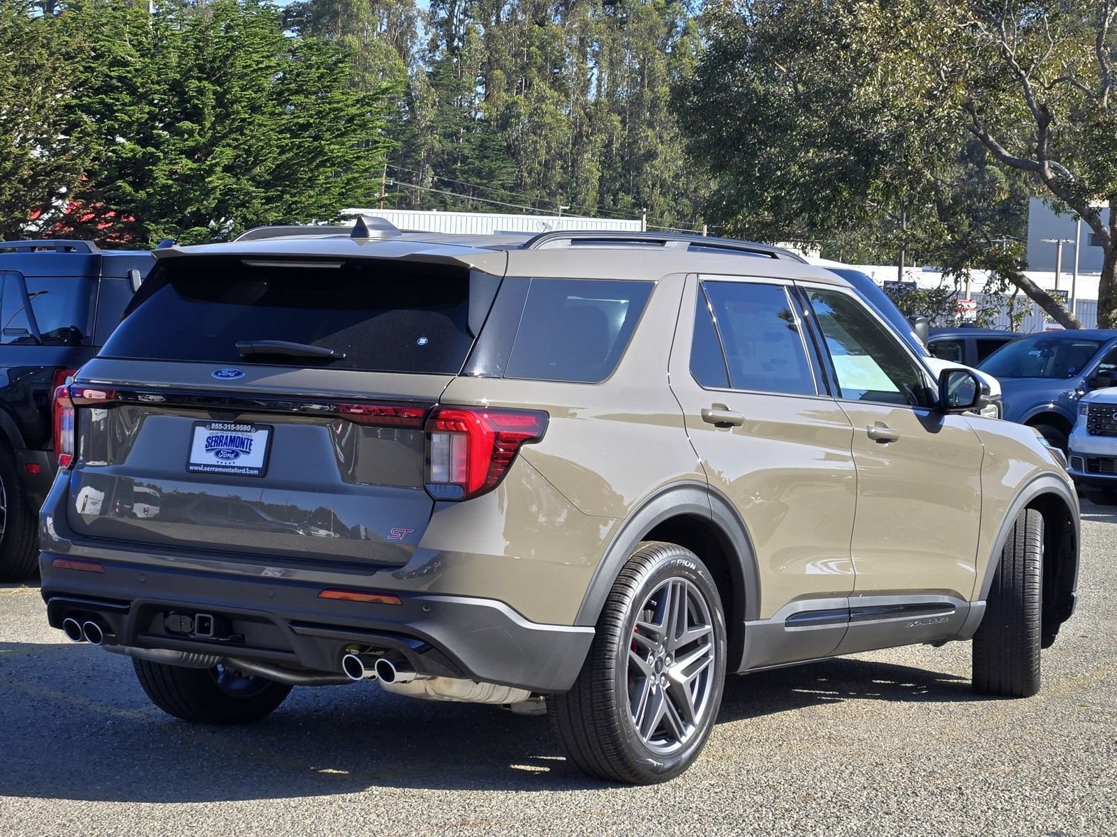 New 2026 Ford Explorer ST w/ Sun And Sound Package AWD/4WD image 4