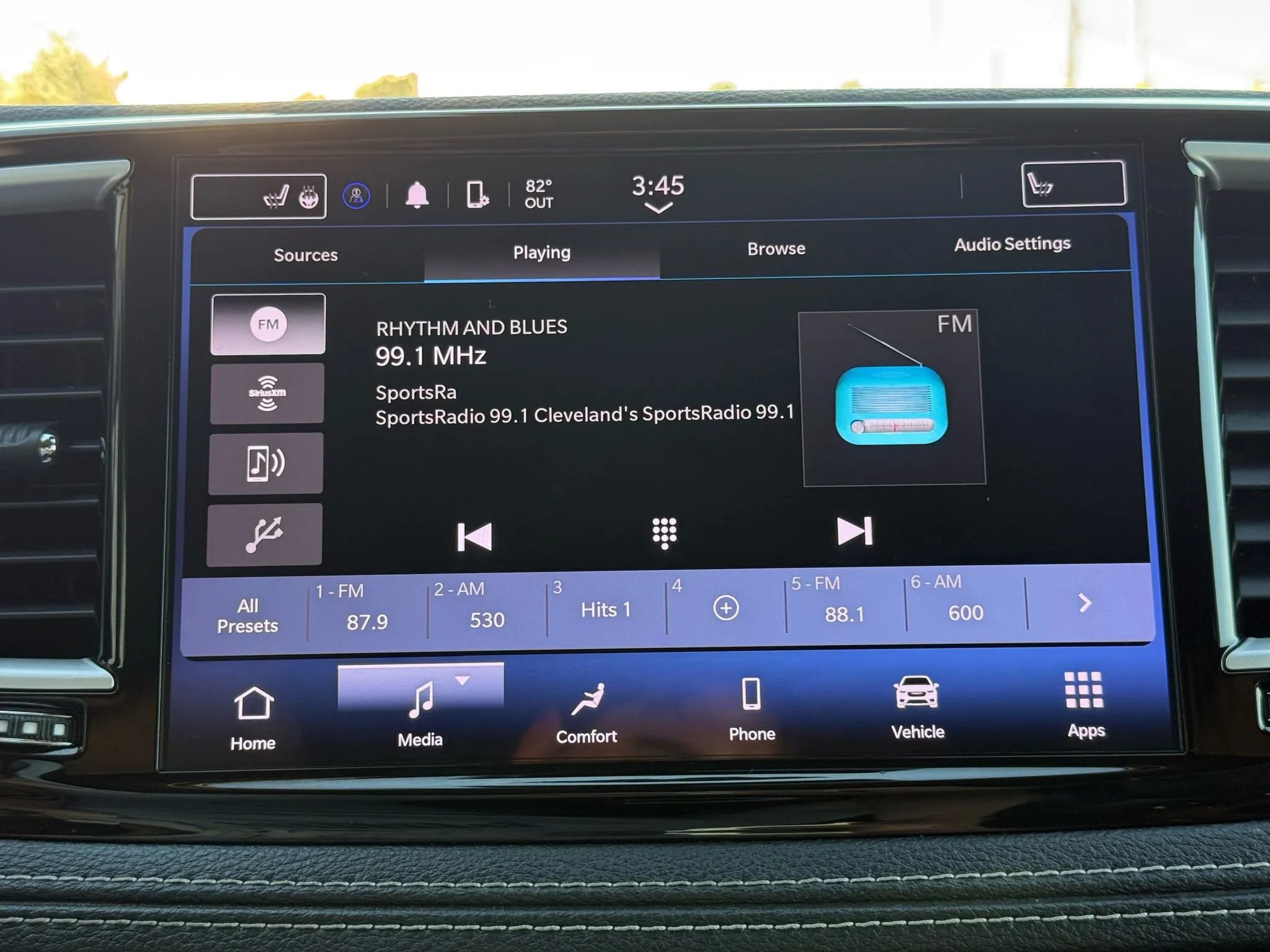 Used 2022 Chrysler Pacifica Touring-L image 39