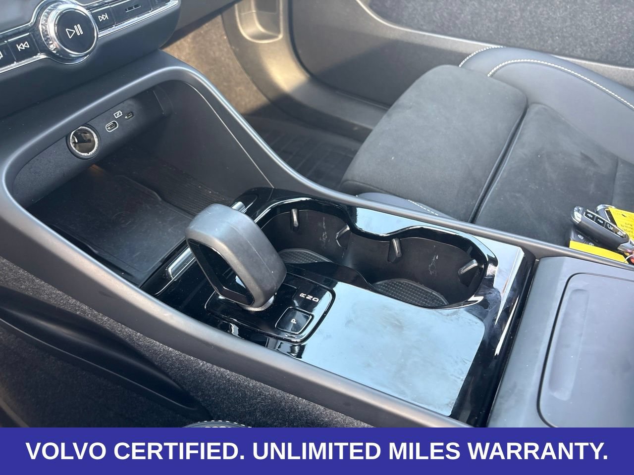 Certified 2023 Volvo C40 P8 Recharge Ultimate w/ Protection Package Premier AWD/4WD image 22