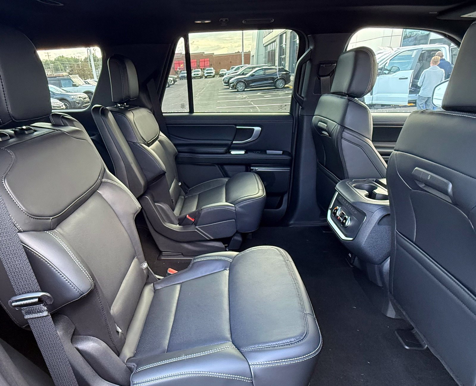 New 2027 Ford Expedition Platinum w/ Stealth Performance Package AWD/4WD image 20