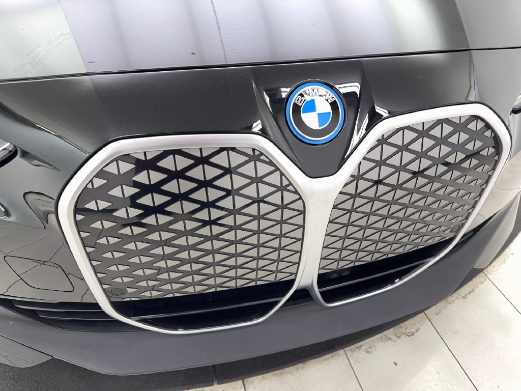 Used 2025 BMW i4 eDrive40 w/ Premium Package RWD image 28