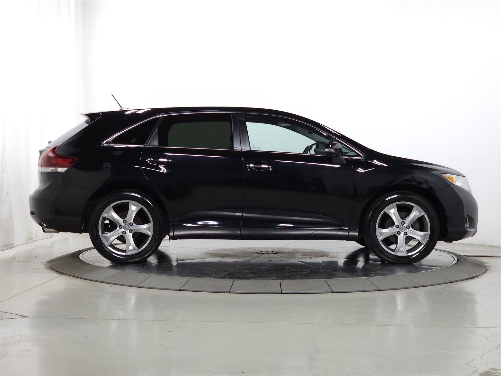Used 2013 Toyota Venza XLE w/ Tow Prep Pkg image 11