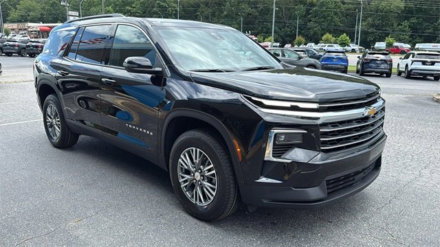 New 2026 Chevrolet Traverse LT image 3