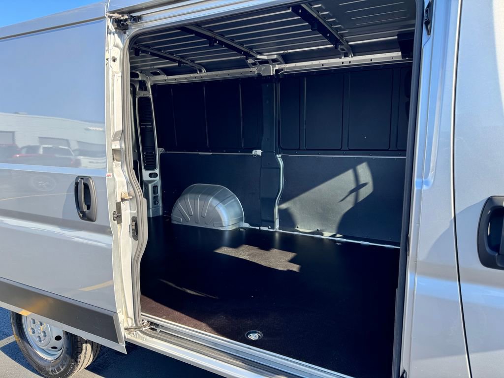 Used 2023 RAM ProMaster 1500 w/ Driver Convenience Group FWD image 12