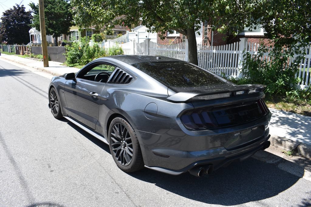 Used 2019 Ford Mustang GT w/ GT Performance Package RWD image 7